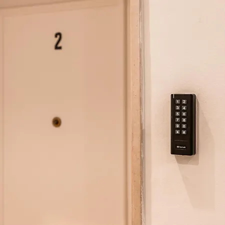 Appartamento A2 Spacious & Stylish For 9 In Bica, Downtown Lisbona