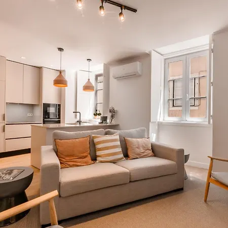 A2 Spacious & Stylish For 9 In Bica, Downtown * Lisbona