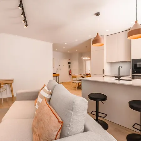 A2 Spacious & Stylish For 9 In Bica, Downtown Appartamento *