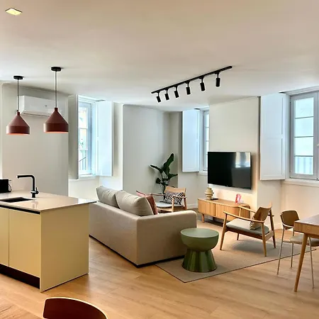 Ad2 Renovated Charm In Prime Location With Ac リスボン