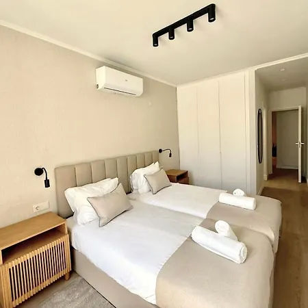 Ad2 Renovated Charm In Prime Location With Ac * リスボン