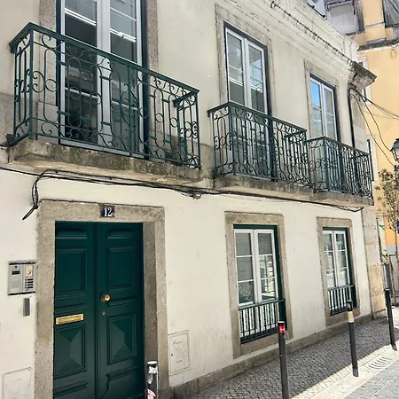 Ad2 Renovated Charm In Prime Location With Ac リスボン