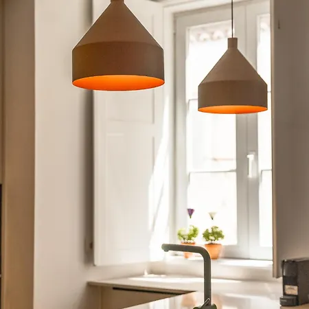 A2 Spacious & Stylish For 9 In Bica, Downtown *