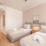 아파트 A2 Spacious & Stylish For 9 In Bica, Downtown *