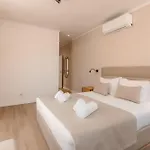 A2 Spacious & Stylish For 9 In Bica, Downtown