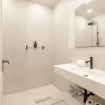 A2 Spacious & Stylish For 9 In Bica, Downtown 아파트 *
