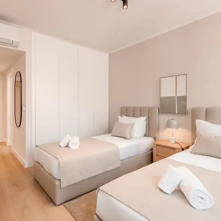 Ad2 Renovated Charm In Prime Location With Ac * Lisboa