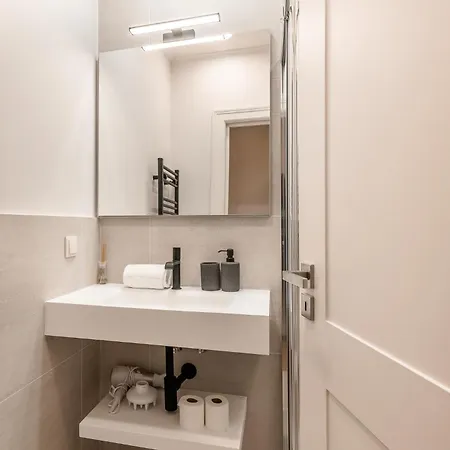 Ad2 Renovated Charm In Prime Location With Ac Lisboa