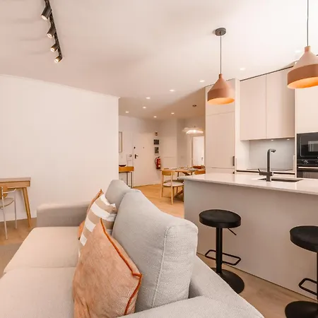 Apartamento Ad2 Renovated Charm In Prime Location With Ac Lisboa